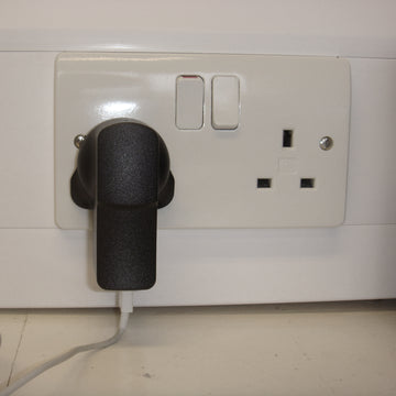 USB Phone Charger Wireless GSM Audio Monitor & Voice Recorder with Sound Activated Call back